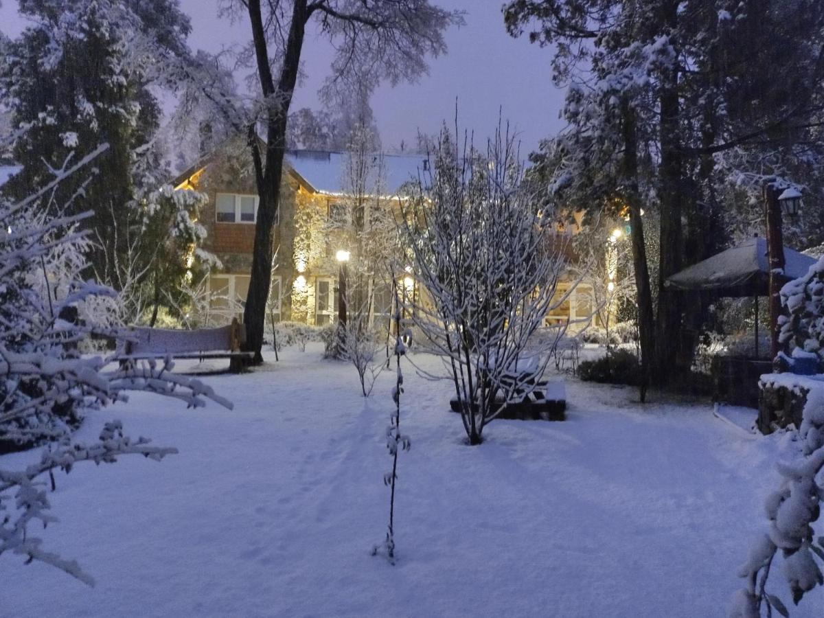 Hosteria Bajo Cero Hotel Villa La Angostura Bagian luar foto